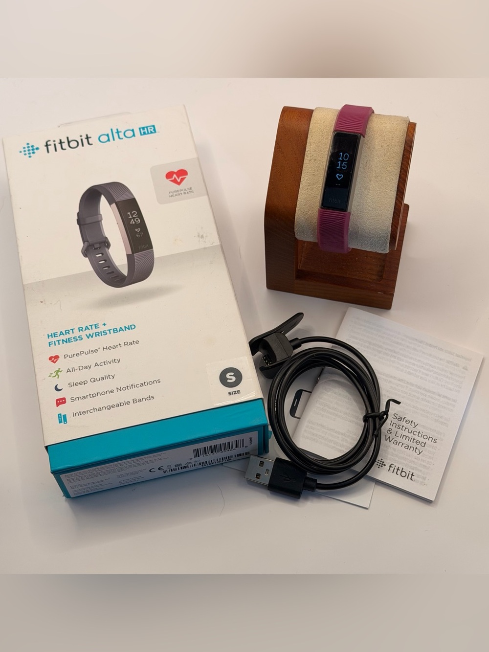 Fitbit Alta HR, Full Set, Tested, Charger Included, Manuals